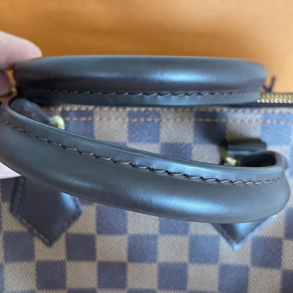 LOUIS Vuitton Speedy 25 Bandouliere